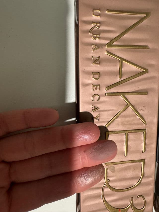 Urban Decay Naked3 Eyeshadow Palette review photo by AngieQuantas