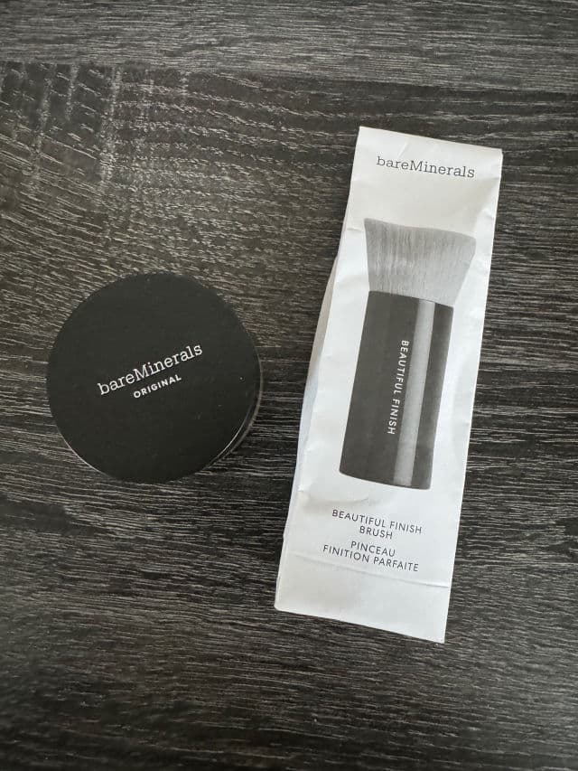 BareMinerals Original Loose Powder Foundation SPF 15 review photo by AngieQuantas