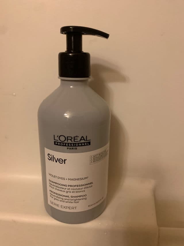 L'Oreal Professionnel Serie Expert Silver Professional Shampoo review photo by csmall707