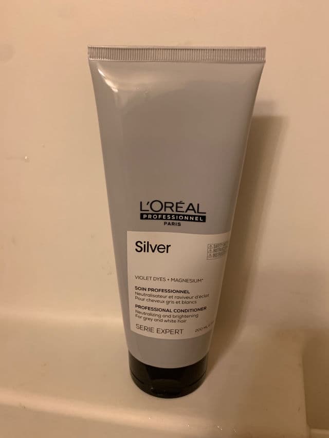 L'Oreal Professionnel Serie Expert Silver Professional Conditioner review photo by csmall707