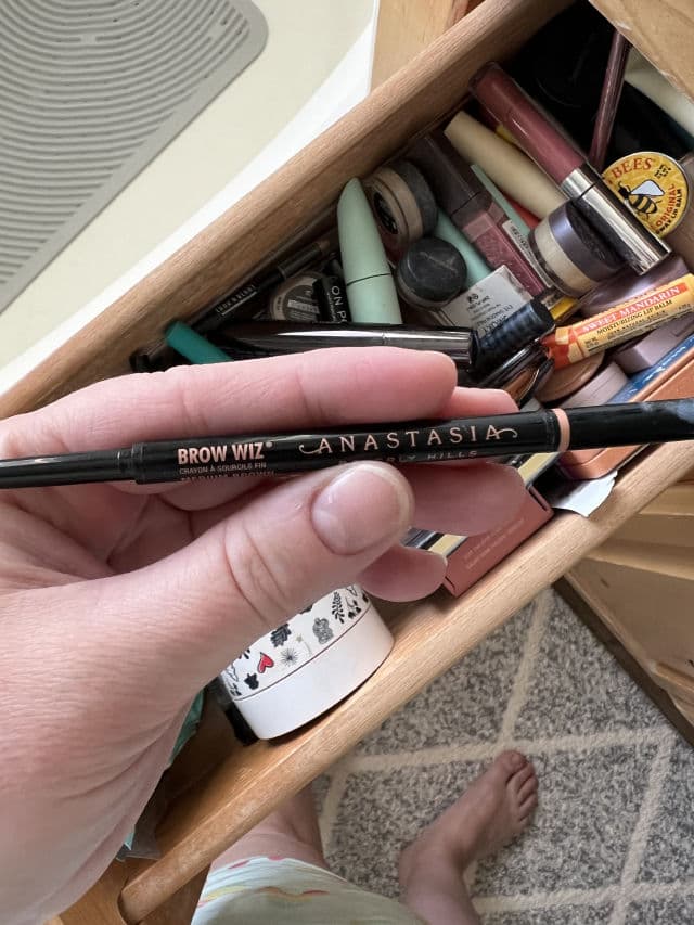 Anastasia Beverly Hills Brow Wiz Skinny Brow Pencil review photo by katlinmc