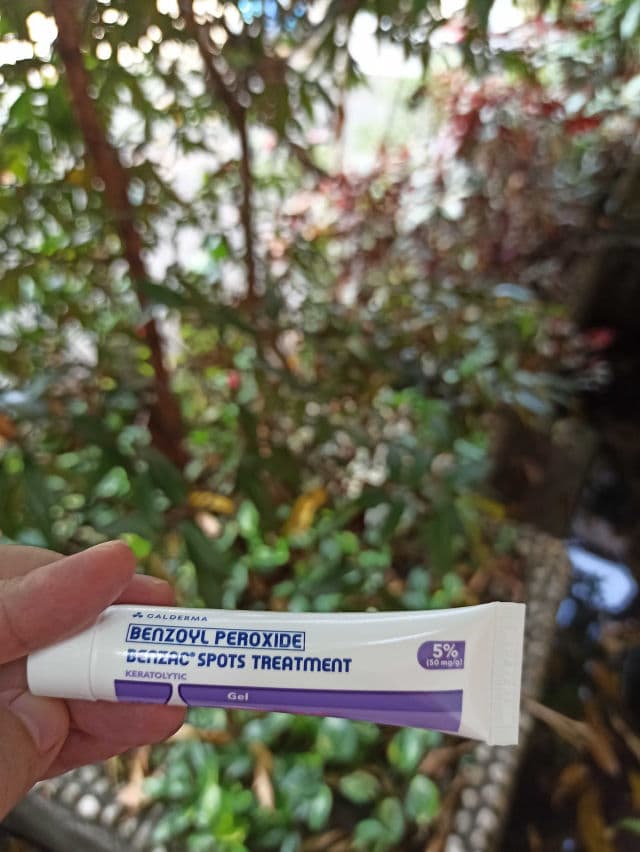 Galderma Benzac Spots Treatment 5% Benzoyl Peroxide review photo by xtintina