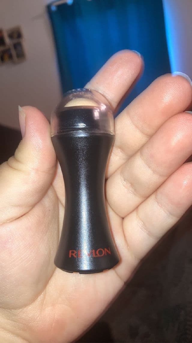 Revlon Oil-Absorbing Volcanic Roller review photo by lizakathryn