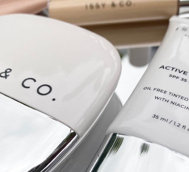 Issy & Co. Solar Balm SPF30 PA+++ in Playdate (Glow Finish) review photo by saylin