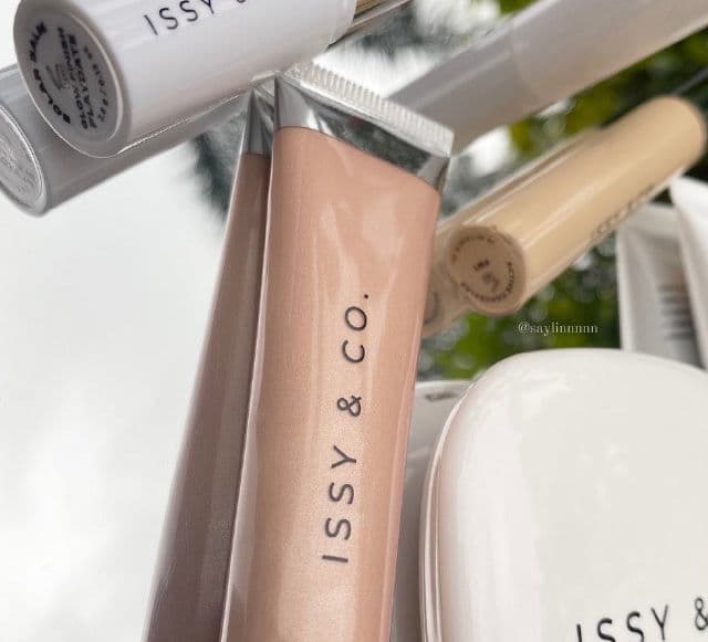 Issy & Co. Solar Balm SPF30 PA+++ in Playdate (Glow Finish) review photo by saylin