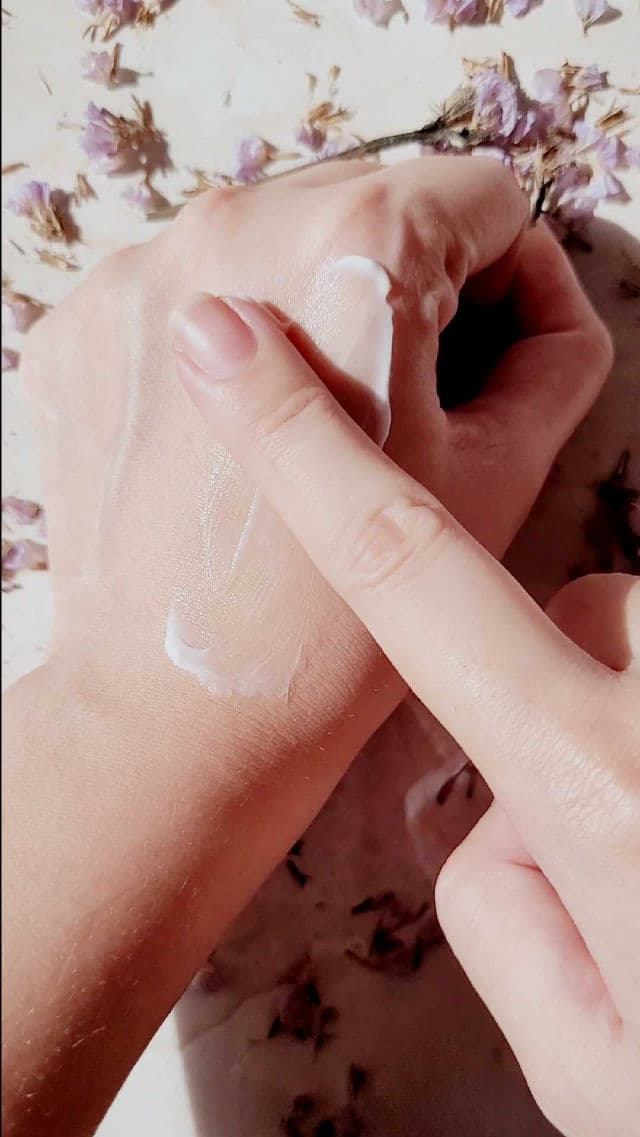 RAVIEL Acerola Dark Spot & Blemish Care Cream review photo by SkincrediblyMe