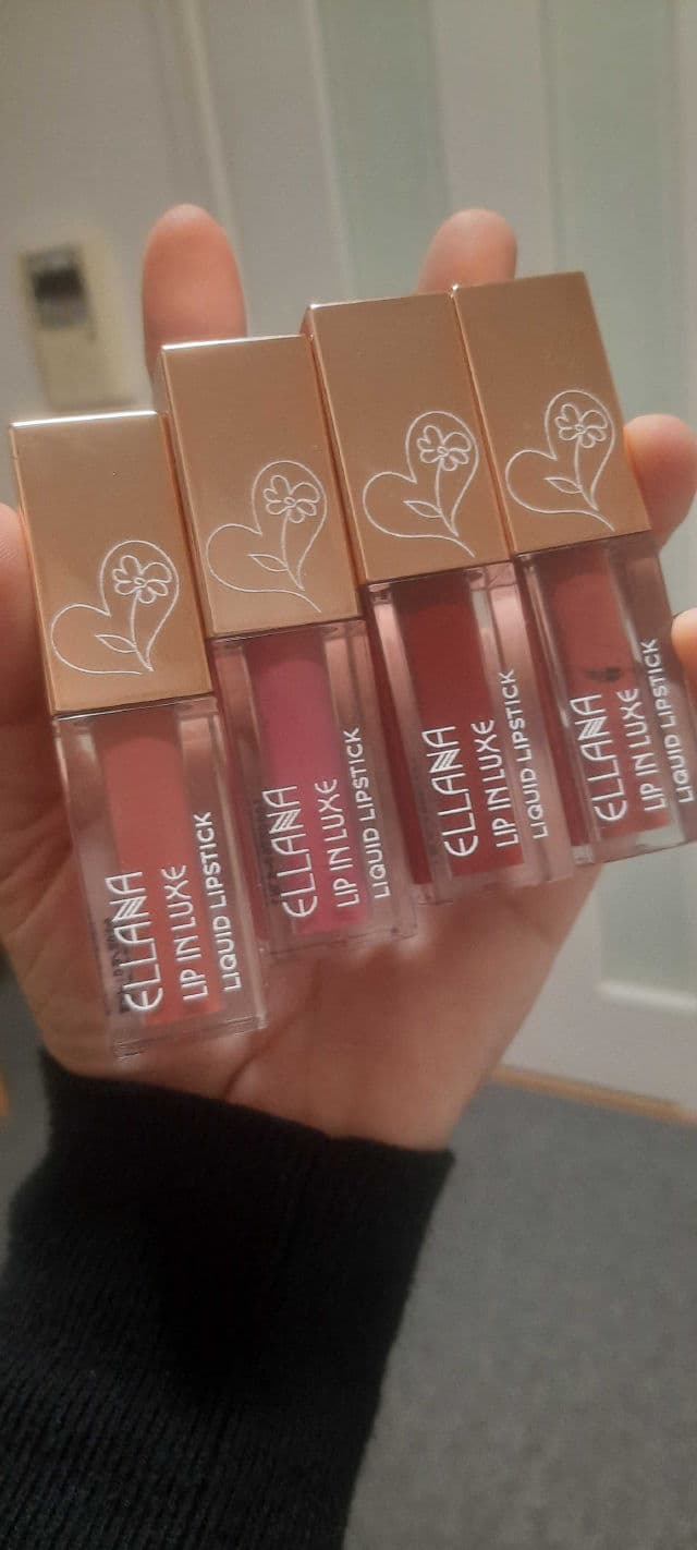 Ellana Cosmetics Lip in Luxe Liquid Lipstick review photo by kite214