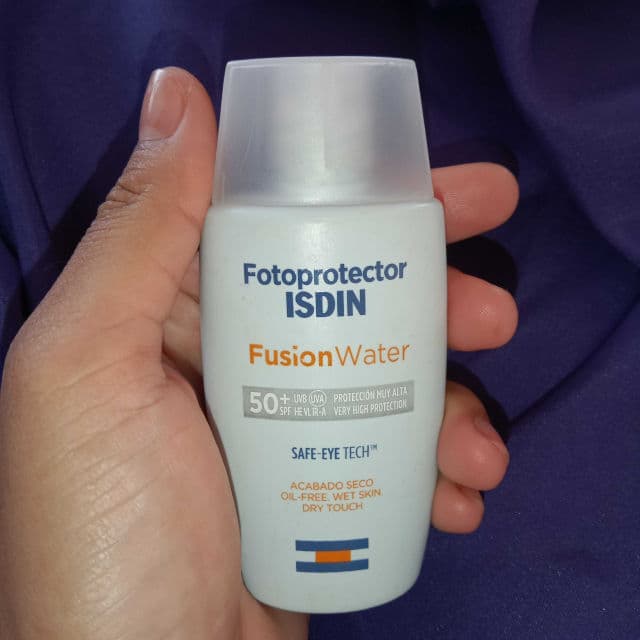 ISDIN Fotoprotector - Fusion Water SPF 50+ review photo by bimbiniiii