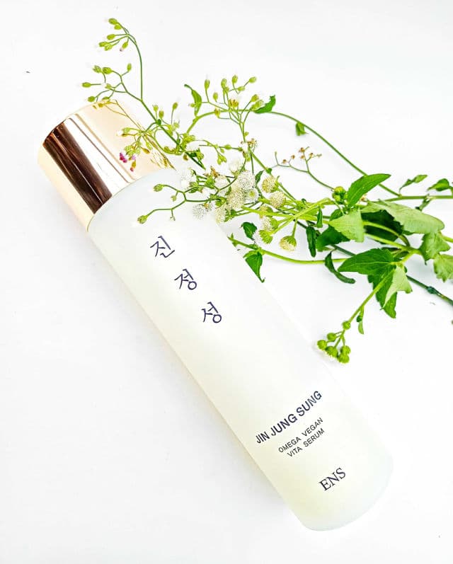 ENS Jin Jung Sung Omega Vegan Vita Serum  review photo by KatrinaBandolin
