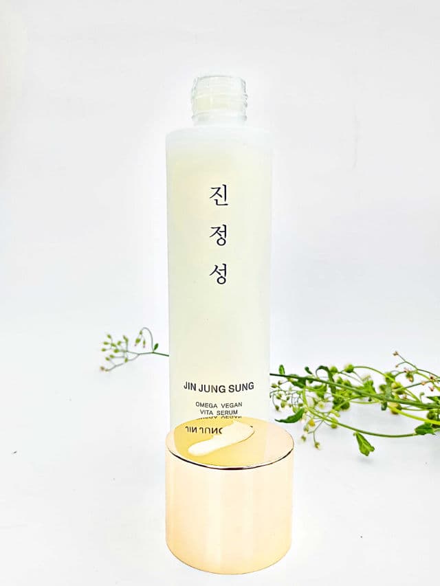 ENS Jin Jung Sung Omega Vegan Vita Serum  review photo by KatrinaBandolin