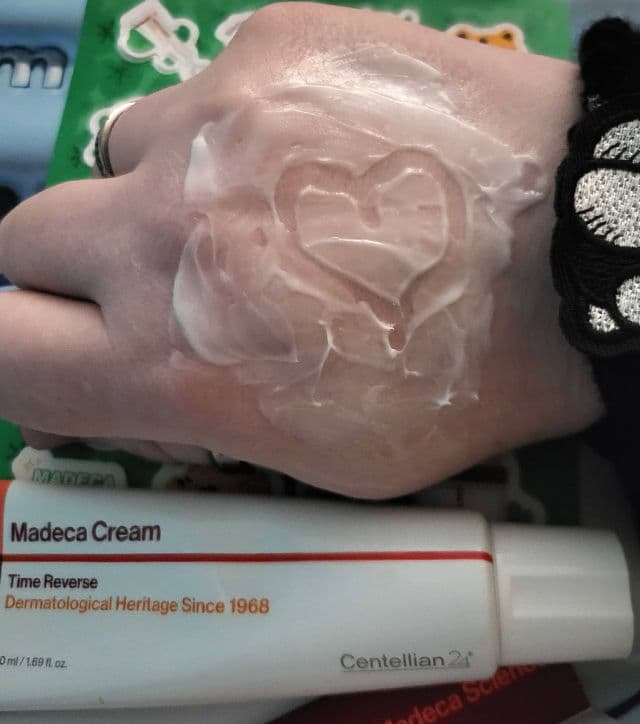 Centellian24 Madeca Cream Time Reverse review photo by KimfluencerNL