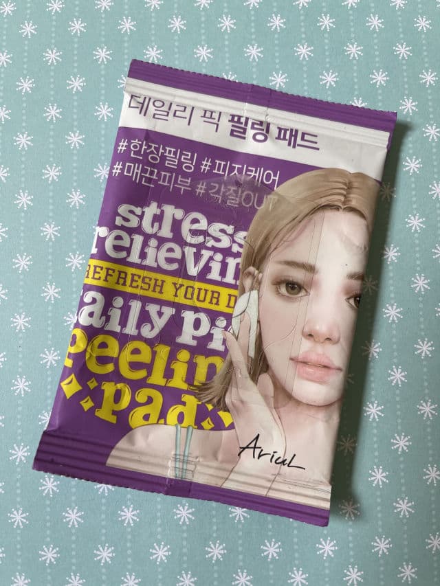 Ariul Smooth & Pure Peeling Toner Pad review photo by queque062