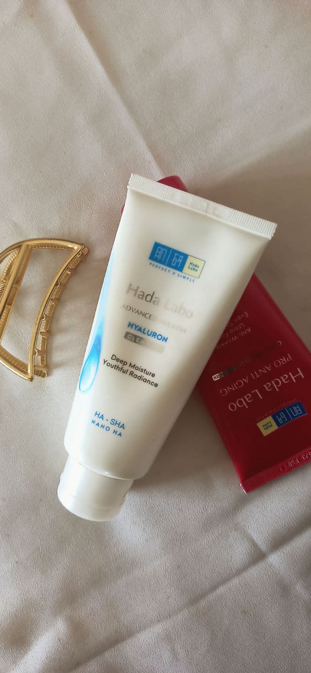 Hada Labo Advanced Nourish Hyaluron Cleanser review photo by cupfulofselfcare08