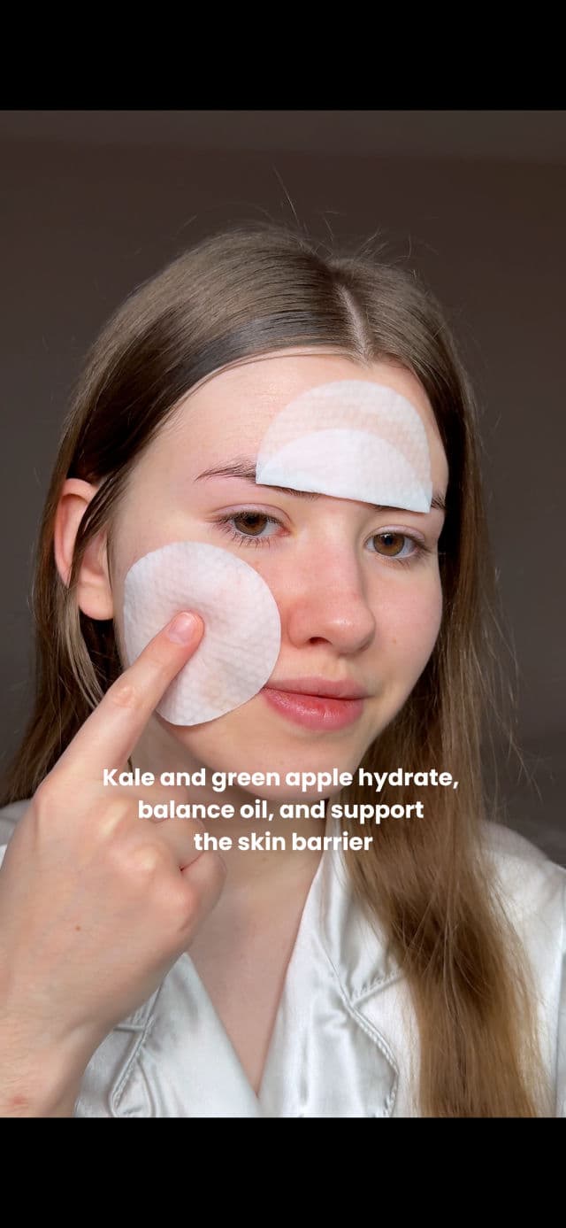 Banila Co. Clean it Zero Green Peel Toner Pad review photo by acrge