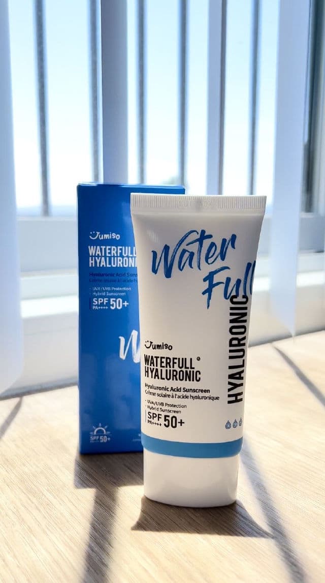 Jumiso Waterfull Hyaluronic Sunscreen SPF50+ PA++++ review photo by Janett