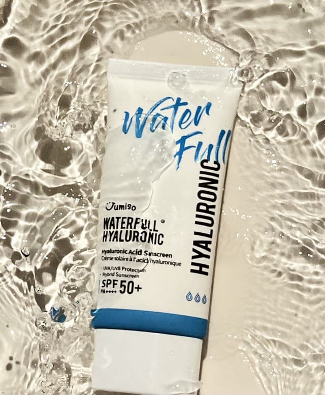 Jumiso Waterfull Hyaluronic Sunscreen SPF50+ PA++++ review photo by Janett