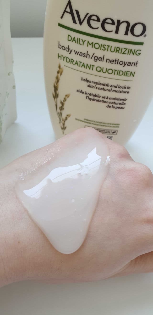 Aveeno Daily Moisturizing Body Wash with Prebiotic Oat review photo by Mamajournalist