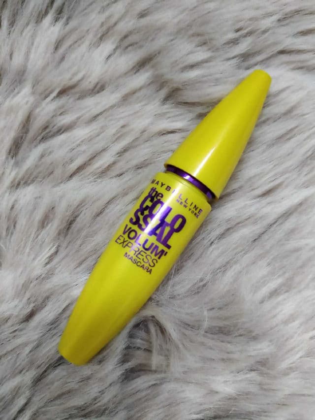 Maybelline The Colossal Mascara review photo by Lesyao