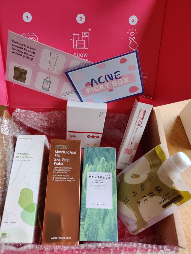Picky Picky Box #10 | Acne Box review photo by Lesyao