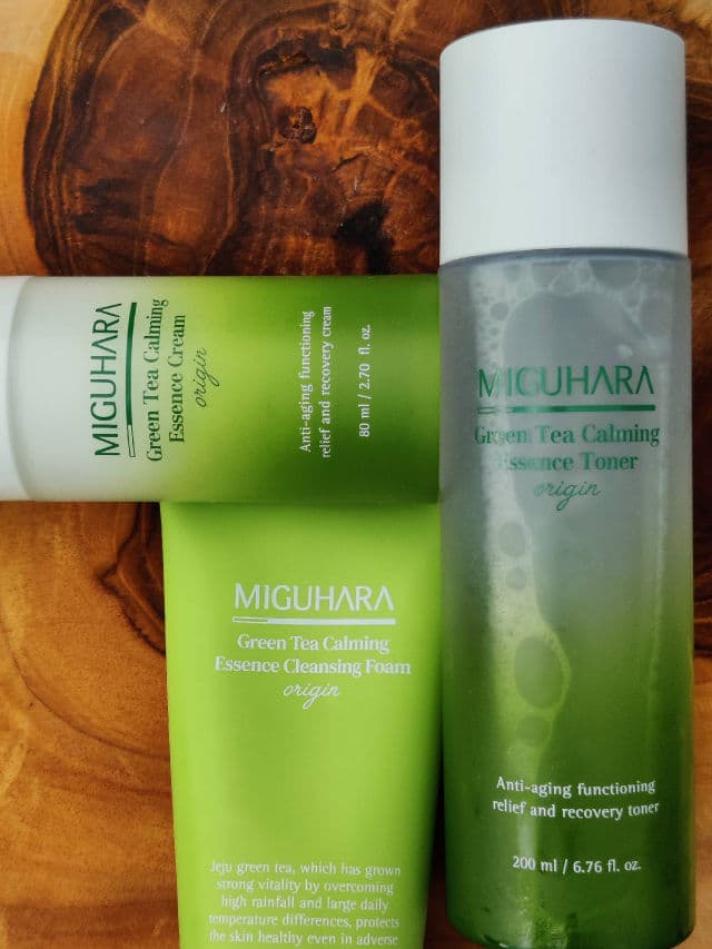 Miguhara Green Tea Calming Essence Cleansing Foam review photo by Lesyao