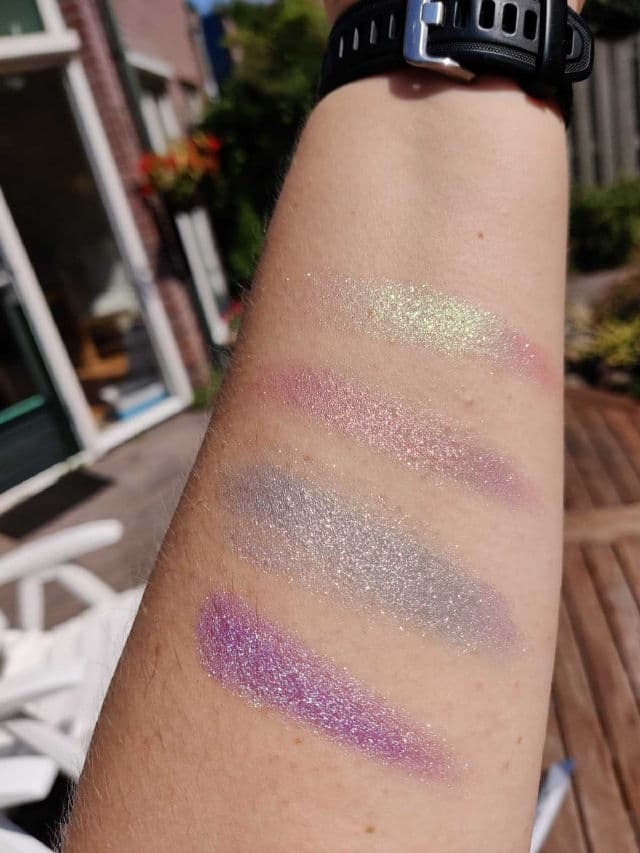 Lethal Cosmetics Multichrome Shadows review photo by Lesyao