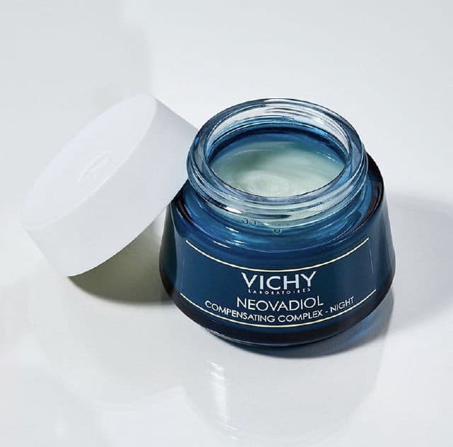 Vichy Laboratories Neovadiol Night Compensating Complex review photo by Kitkatbeautyreviews