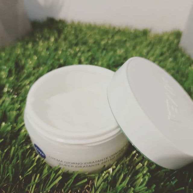Nivea Crema Giorno Idratante Opacizzante review photo by Ilmondodiely