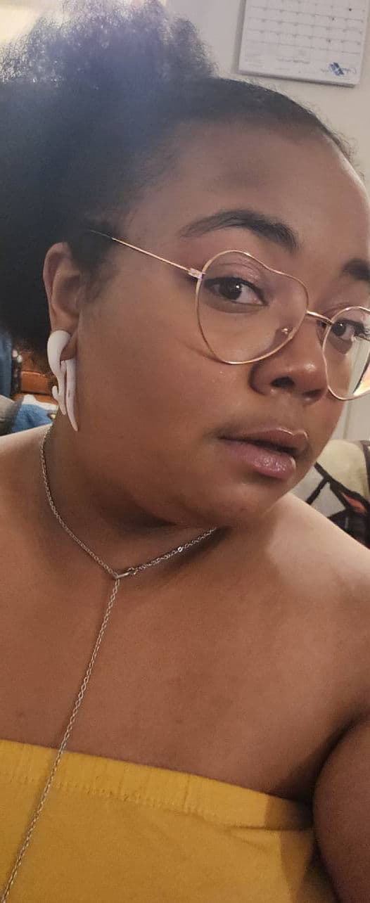 The Creme Shop Hello Kitty Kawaii Kiss Moisturizing Lip Oil - Apple Flavored review photo by fatbaebie