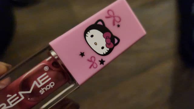 The Creme Shop Hello Kitty Kawaii Kiss Moisturizing Lip Oil - Apple Flavored review photo by fatbaebie