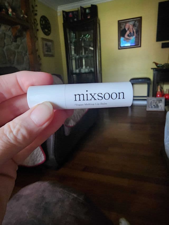 MIXSOON Vegan Melting Lip Balm #02 Dry Rose review photo by Beckster
