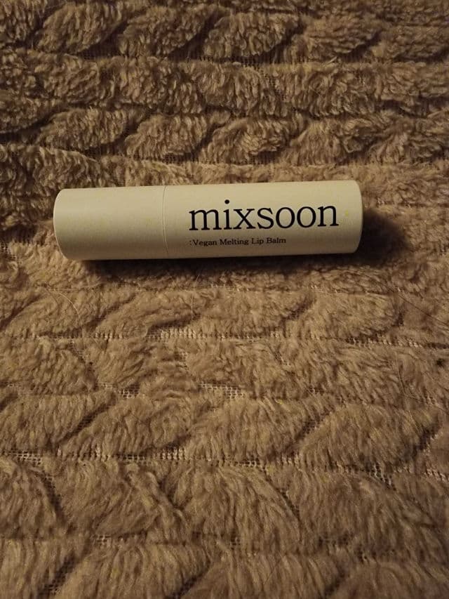 MIXSOON Vegan Melting Lip Balm #02 Dry Rose review photo by Beckster