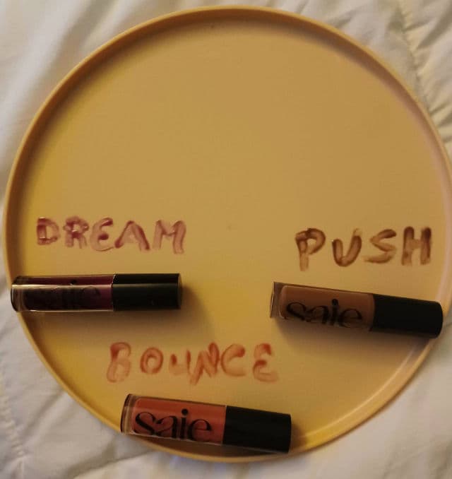 Saie Kiss - Clear review photo by SarahRD