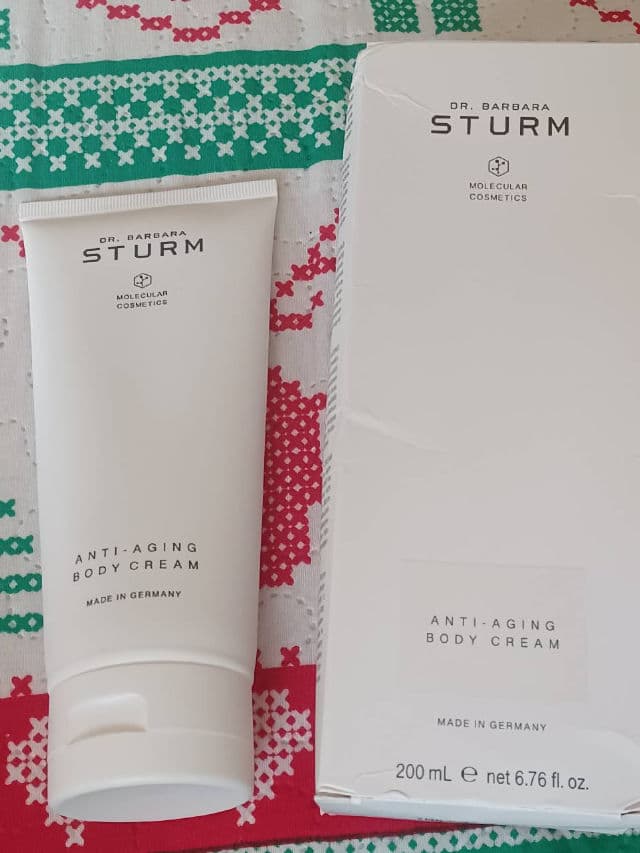 Dr. Barbara Sturm Anti-Aging Body Cream review photo by SarahRD