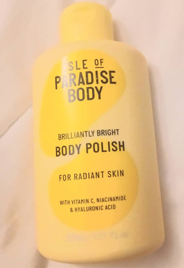 Isle of Paradise Brilliantly Bright Body Moisturizer review photo by SarahRD