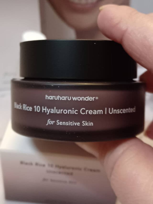 HaruHaru WONDER Black Rice Hyaluronic Cream_Unscented review photo by SarahRD