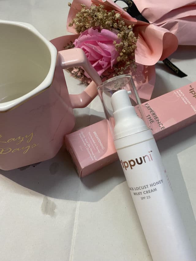 Be.Ippuni Black Locust Honey Milky Cream SPF25  review photo by sgeecakeeee