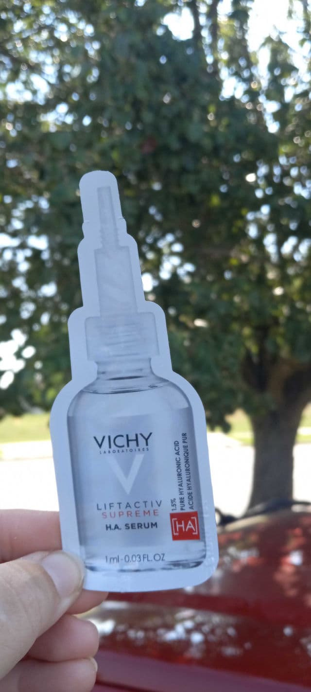 Vichy Laboratories LiftActiv Supreme H.A. Wrinkle Corrector  review photo by DiscoveringDaily