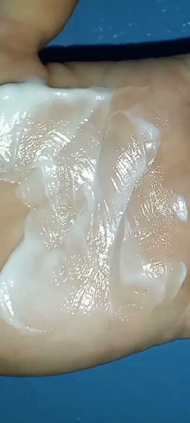 Skylar Hydrating Body Lotion in Capri review photo by DiscoveringDaily