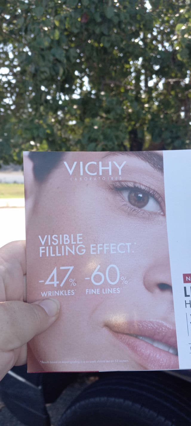 Vichy Laboratories LiftActiv Supreme H.A. Wrinkle Corrector  review photo by DiscoveringDaily