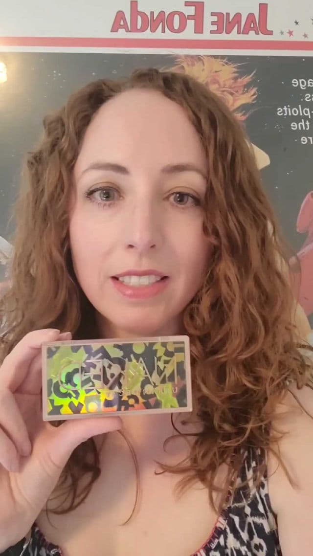 Urban Decay Mini Eyeshadow Palette - Foxy review photo by LCmochimonster