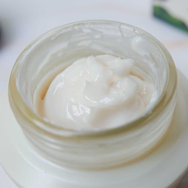The Pure Lotus Youth Biotics Lotus Probiotic Concentrate Cream review photo by heybeautypau