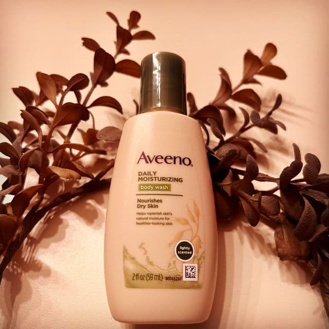 Aveeno Daily Moisturizing Body Wash with Prebiotic Oat review photo by daniellesheree