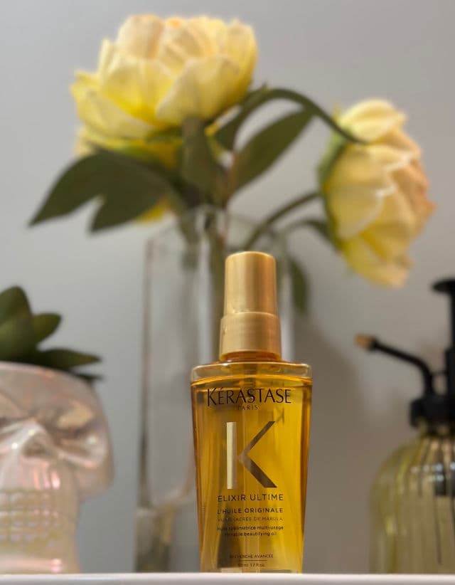 Kerastase Elixir Ultime L'Huile Original review photo by daniellesheree
