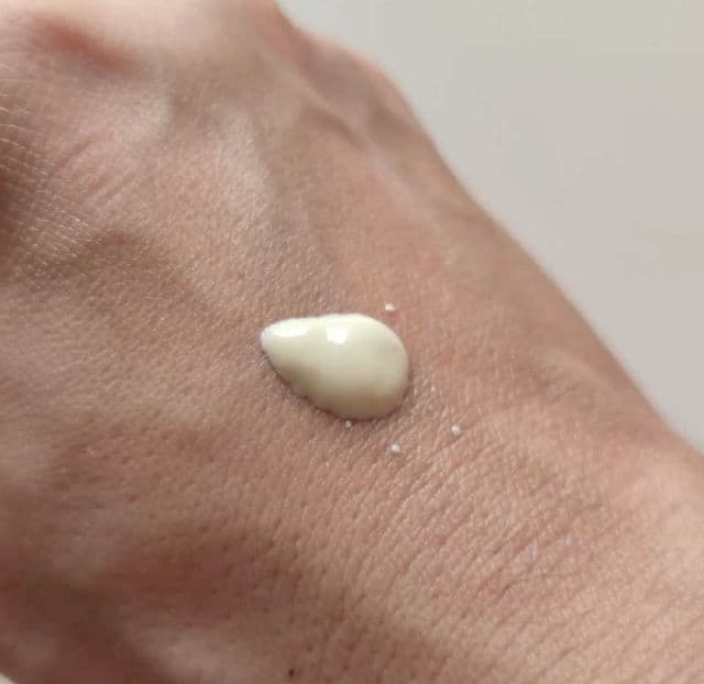 Kiehl's Super Fluid UV Defense SPF 50+ review photo by estrellabilbo