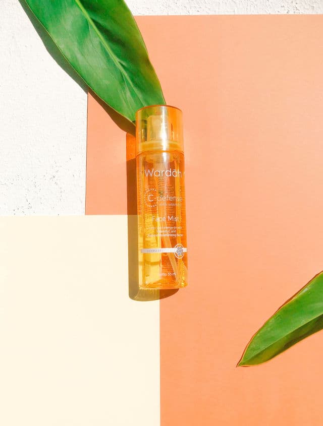 Wardah C-Defence Face Mist review photo by Skincareumma