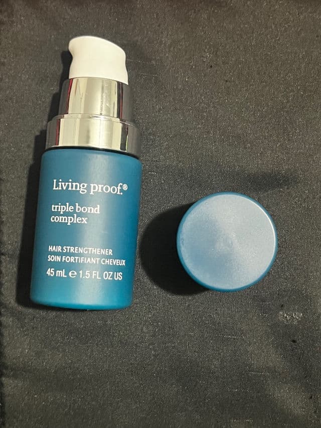 Living Proof Triple Bond Complex Leave-In Hair Treatment review photo by Jaysbeautylife