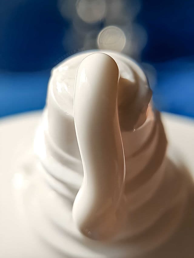 L'ESSENTIAL D5 Brightening Sunscreen SPF50+ PA++++ review photo by itsarabella