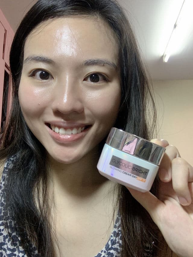 L'Oreal Paris Glycolic-Bright Glowing Day Cream SPF17 review photo by trishauydy