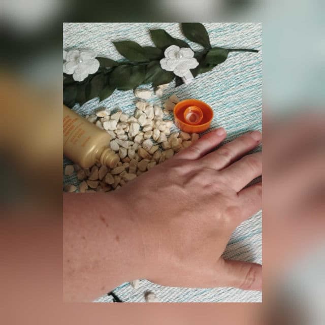 Avon Anew Solar Advance Ultra Matte Protector Solar FPS 50 UVA/UVB review photo by Miradazul