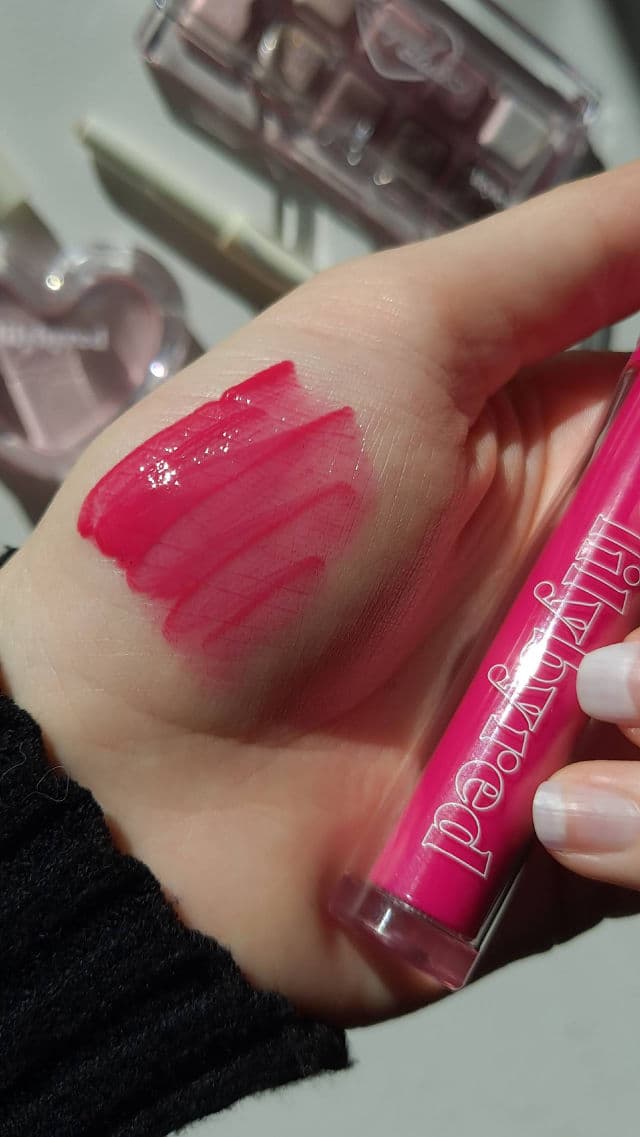 Lilybyred #02 Berry Kitsch review photo by Kiniumsia